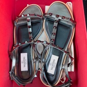 Authentic Valentino Rockstud Sandals 35.5 5 5 1/2